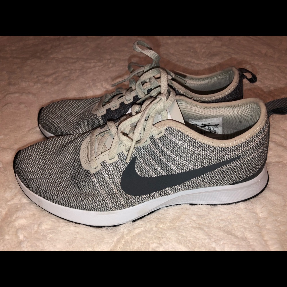 Women’s Nike Tennis shoes